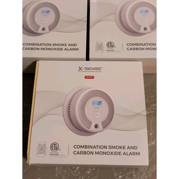 (3)X-Sense SC07 Wireless Combination Smoke & Carbon Monoxide Detectors - Picture 2 of 3